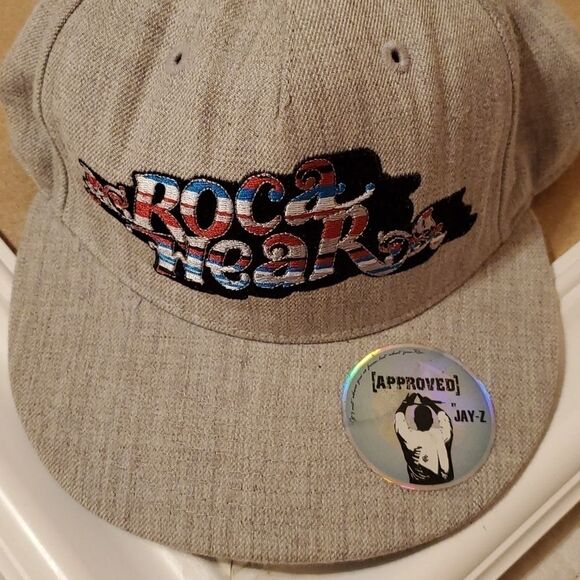 NWT Rocawear gray cap size 7 3/8 - Picture 1 of 7